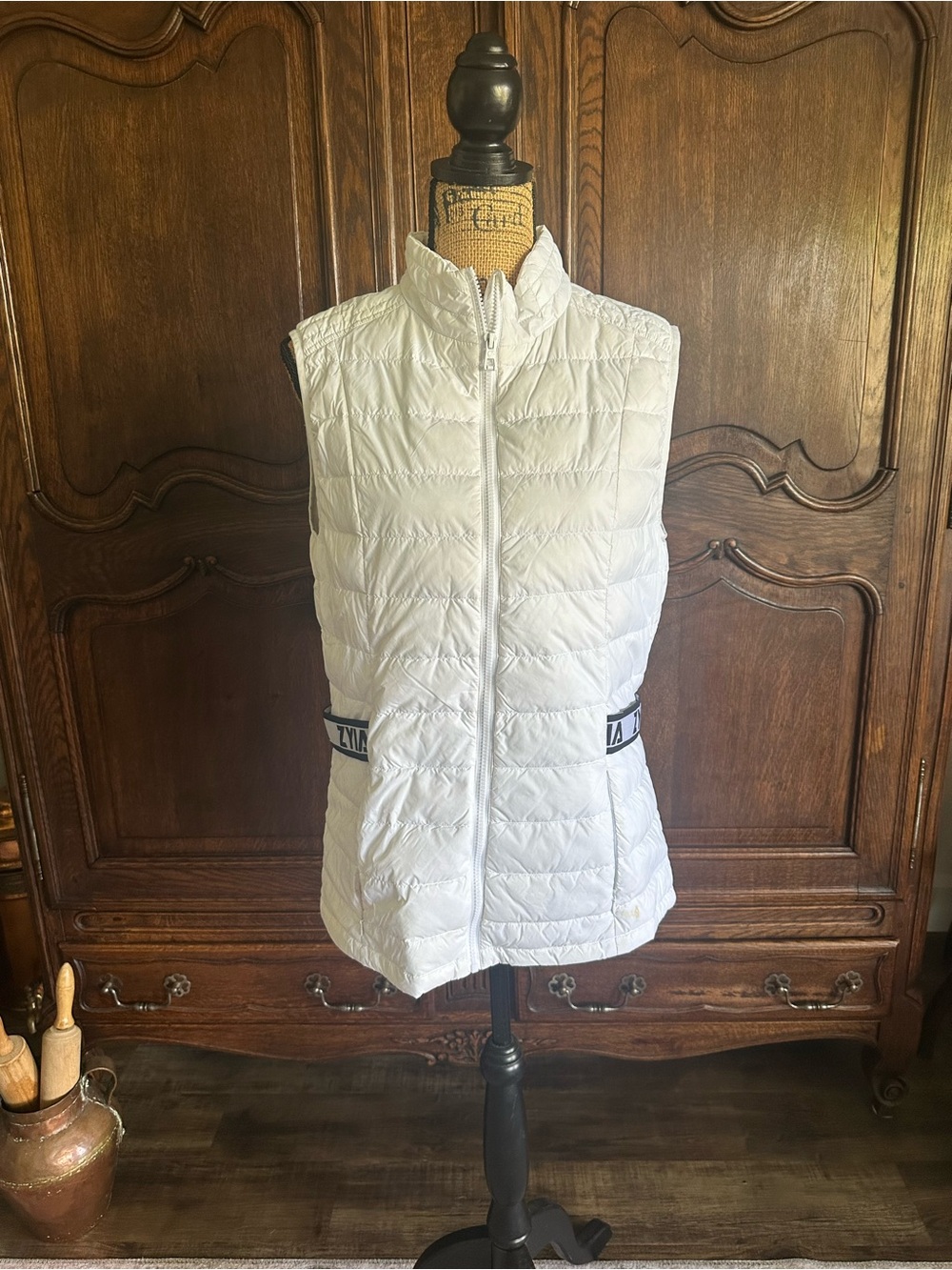 Zyia Lightweight White Quilted Puffer Vest